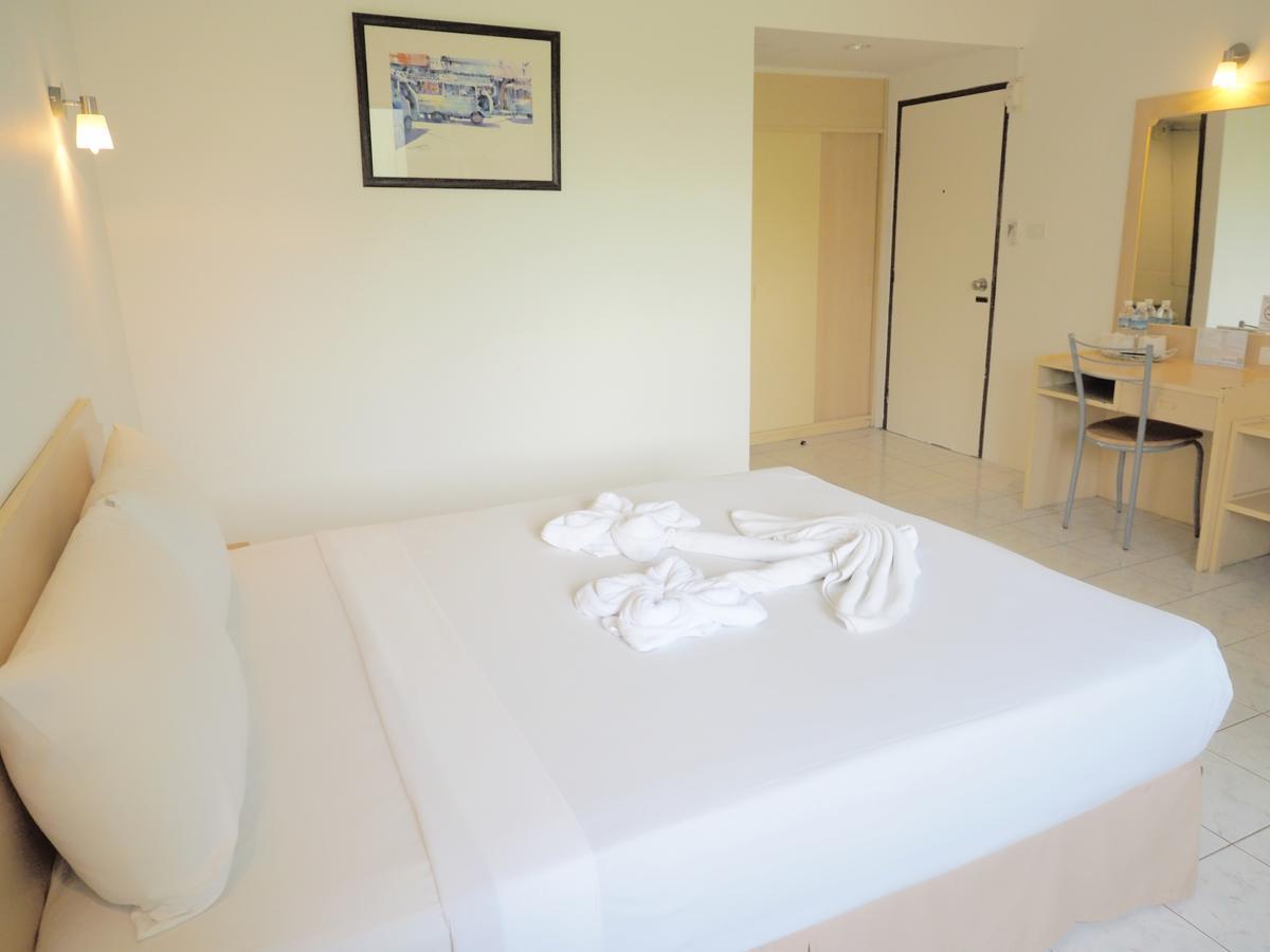 Siri Hotel Phuket Exterior foto